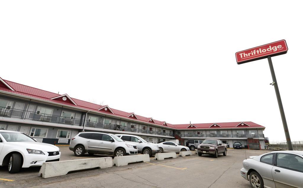 Thriftlodge Saskatoon Exterior photo