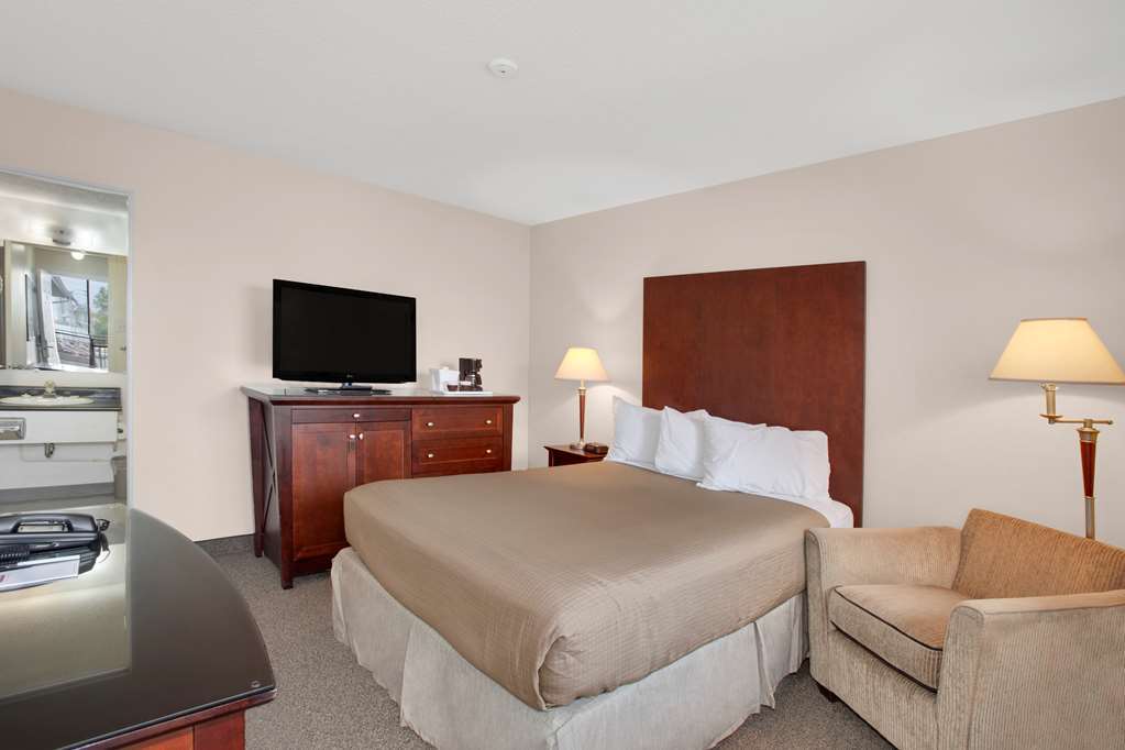 Thriftlodge Saskatoon Room photo